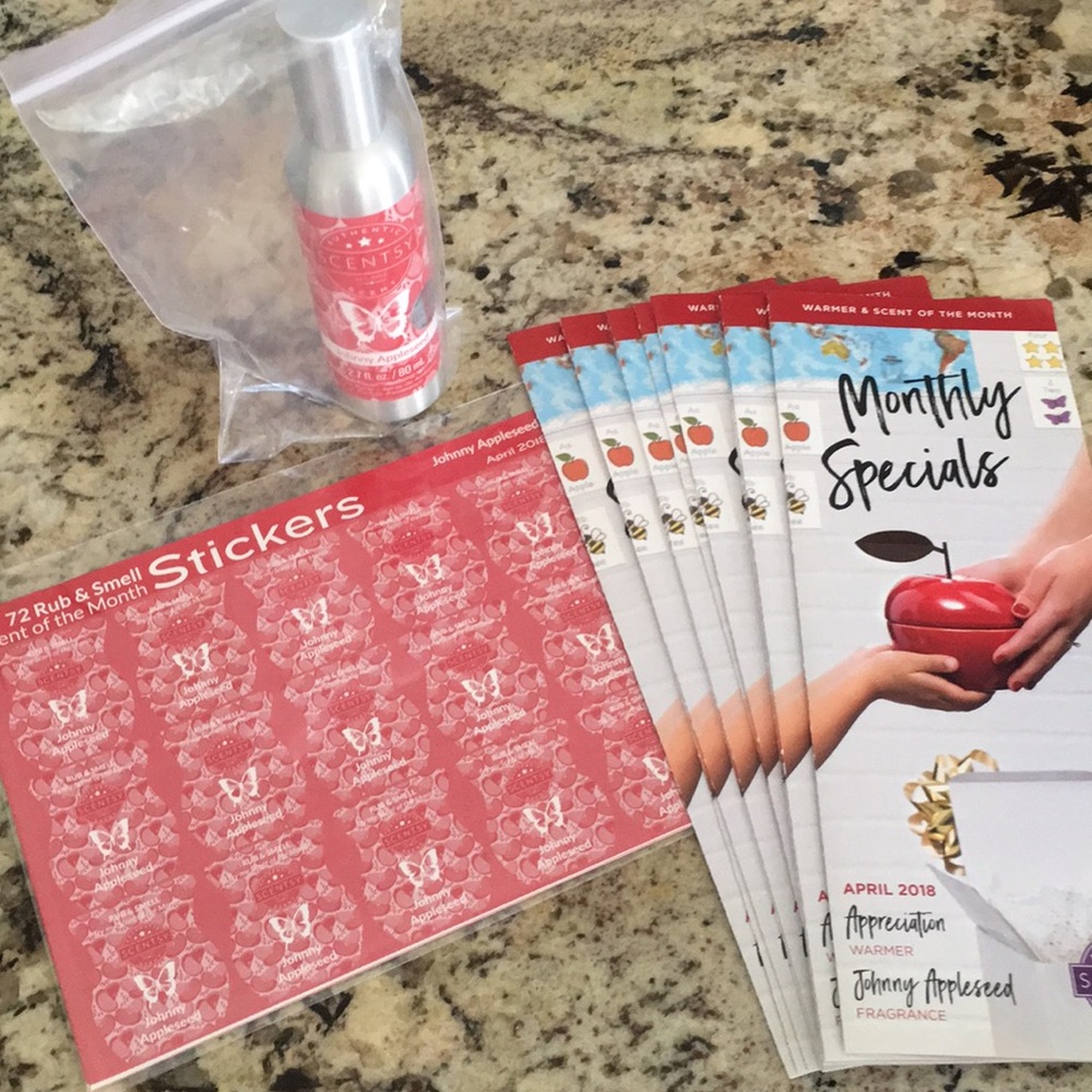 New Scentsy April  Apple wotm Bundle!